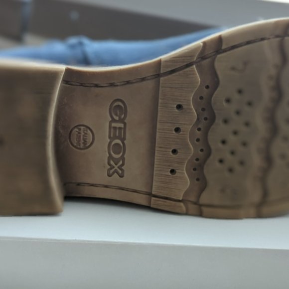 Geox blue suede Chelsea boots size 37 - Picture 2 of 6